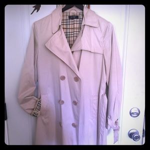 BURBERRY fall trench coat